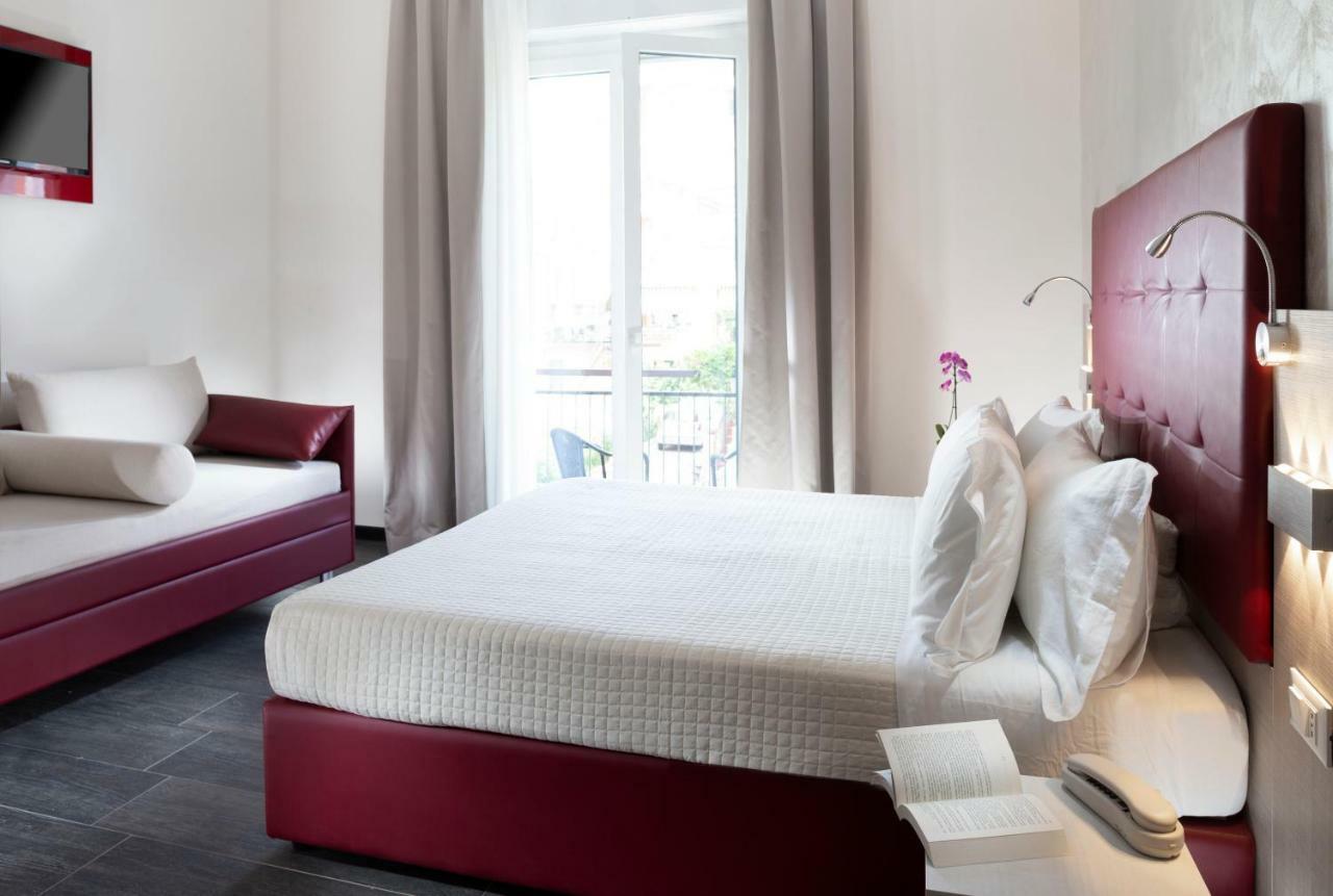 Hotel Saxon Ріміні Екстер'єр фото